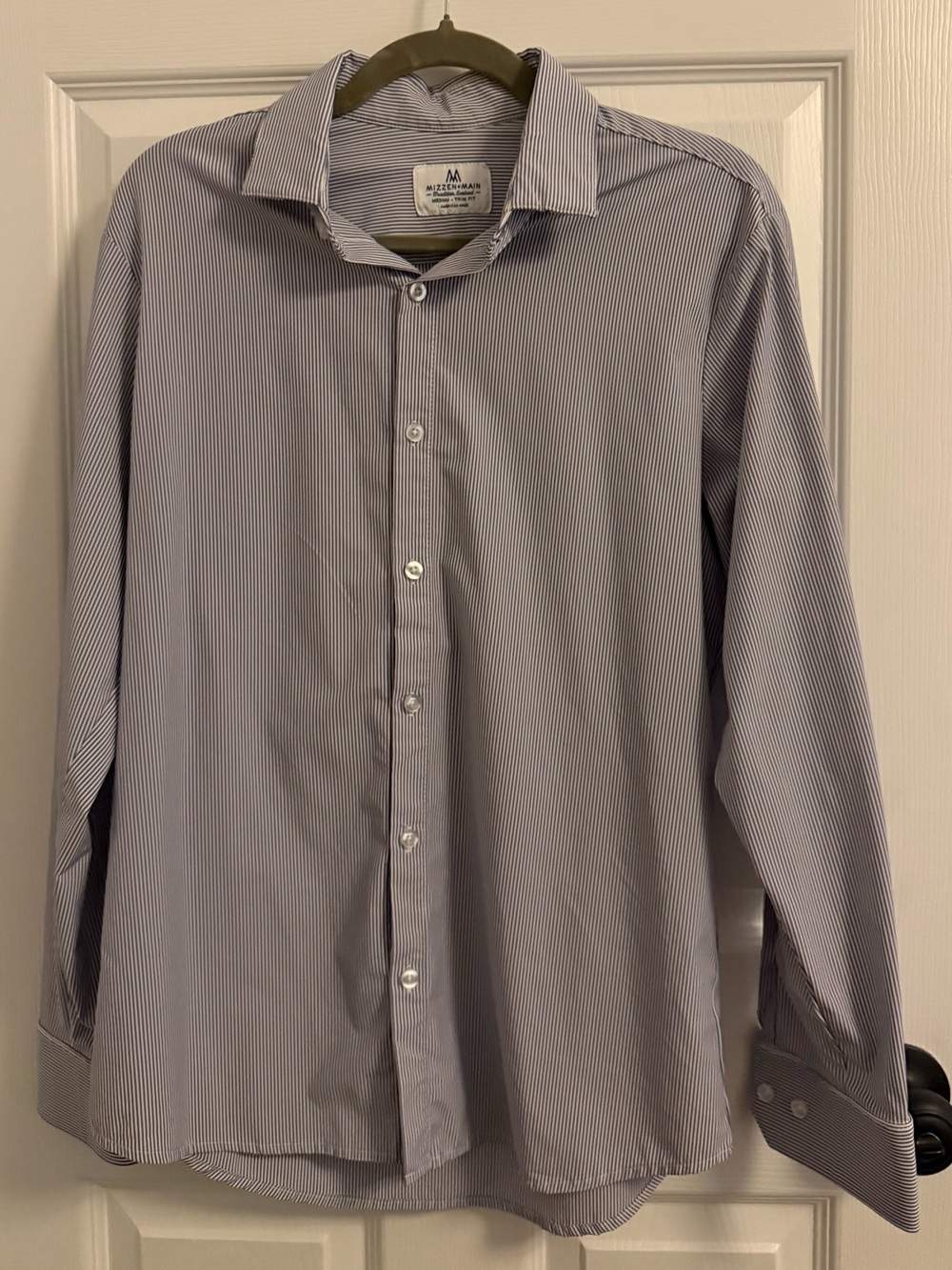 Mizzen+Main Navy and White Micro-Stripe Dress Shirt Medium Trim Fit